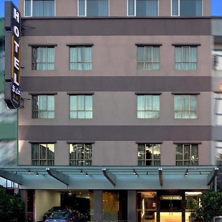 Yangtze Hotel 长江酒店 Johor Bahru Buitenkant foto