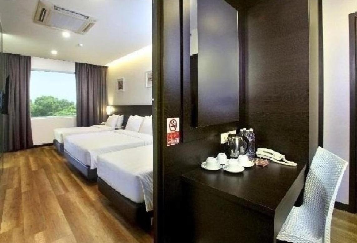 Yangtze Hotel 长江酒店 Johor Bahru Buitenkant foto